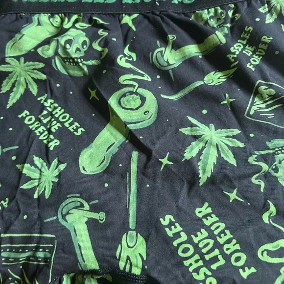 ALF Men’s Stoner Black and Green Graphic Boxers - Picture 5 of 6